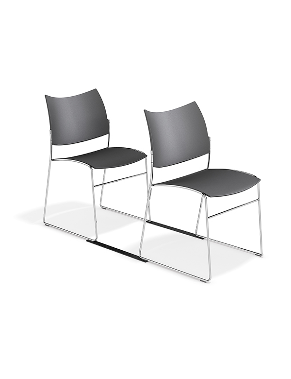 curvy stoel chair stuhl chaise kerkstoel zaalstoel onderwijsstoel kerkmeubilair churchfurniture kirchenstuehle mobilier d'église afstandhouder row spacer bar reihen-abstandshalter barre d'espacement projectmeubilair contract furniture objektmöbel mobilier contract casala