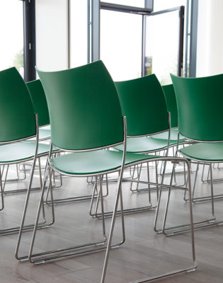 casala curvy circular chairs der grüne punkt cologne contract furniture