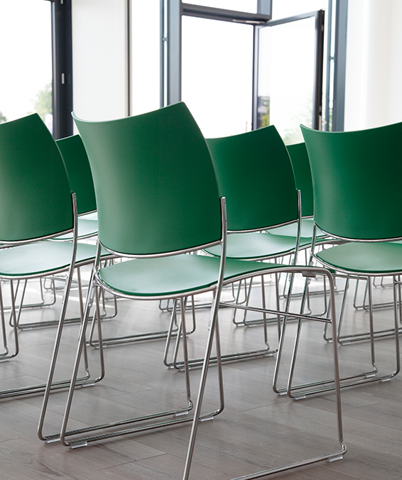 casala curvy circular chairs der grüne punkt cologne contract furniture