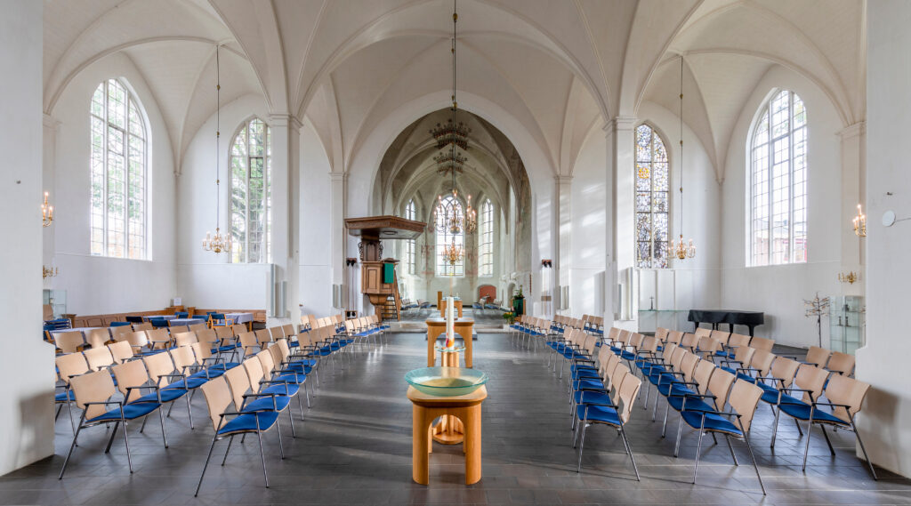 Mobilier liturgique Casala | Chaises d’église Lynx I à Dorpskerk Bathmen (NL)