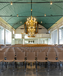 Church furniture Casala | upholstered Lynx III church chairs in the Hervormde Kerk in Groot Ammers (NL)